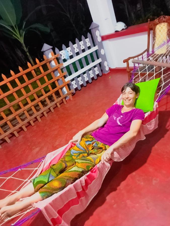 Happy Morning Bliss Bed & Breakfast มิริสซา ภายนอก รูปภาพ