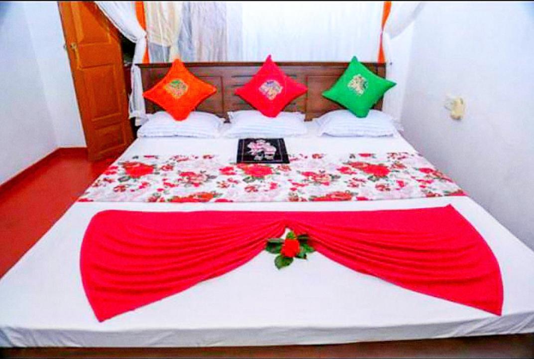 Happy Morning Bliss Bed & Breakfast มิริสซา ภายนอก รูปภาพ
